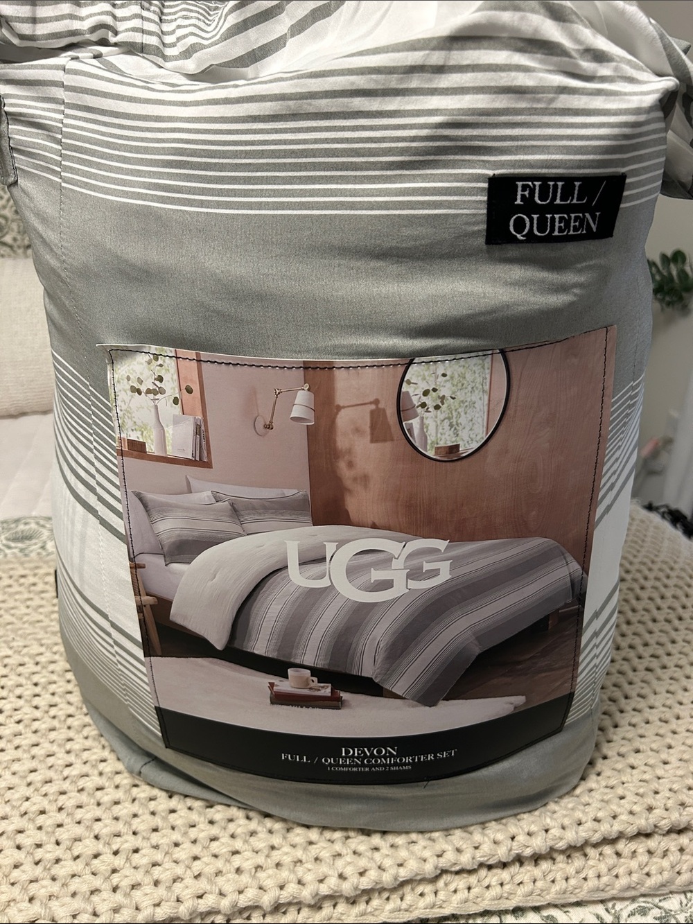 UGG Devon Full/Queen Gray and White Striped Comforter Set